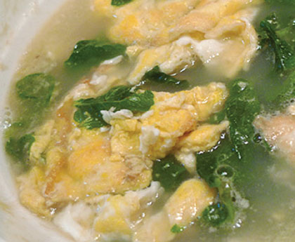 芹菜鸡蛋养血汤-坐月子食疗